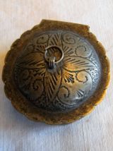 Petite boite à bijoux à priser artisanal argenté