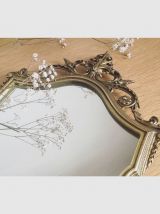 Miroir en laiton ancien