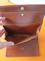 Portefeuille Vintage en cuir épi de la maison Louis Vuitton.