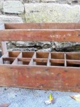 Anciennes caisses marchand de vin