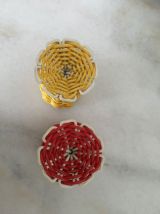 2 coquetiers scoubidou rouges