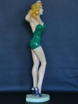 Pin Up robe verte en résine années 1950