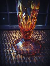 Art déco - soliflore - vase en verre ambré moulé