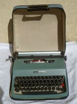 Machine a écrire Olivetti Lettera 32  spain