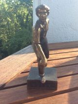 Jolie statuette d'un joueur de pétanque en laiton  made in F