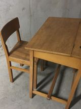 Pupitre d’écolier et sa chaise