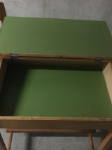 Pupitre d’écolier et sa chaise