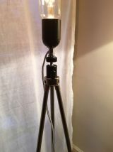 lampadaire s/anc. trépied photo métal_ampoule globe