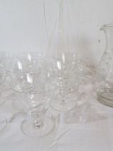 Service de verres à pieds ,2 carafes : 34 pièces 