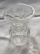 Petit vase en cristal taillé