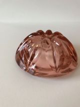 Vide poche ou cendrier vintage en verre moulé rose