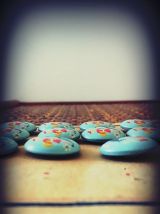 boutons bois bleu ciel motif fille et loup