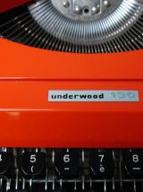 Machine à écrire vintage Underwood 130