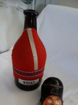 Vintage personnage  bouteille whisky   Royal British 