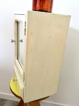 Armoire à pharmacie vintage en bois