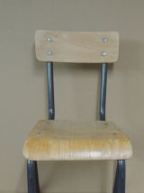 Petite chaise d'école