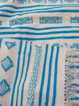 Tapis berbère beige et bleu fait main 