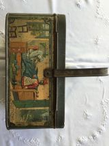 Boite en métal forme panier 