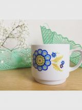 Tasses en porcelaine de Monopoli 