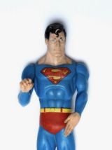 Figurines vintage de comics.