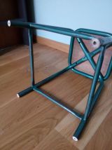 Tabouret d'école en métal et bois style industriel