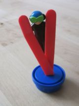 9 jouet figurine nestlé skieur VINTAGE 