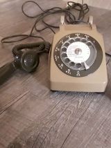 Téléphone à cadran vintage