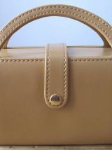 1 Petit sac - Porte-bagues en plastique et feutrine