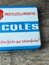3  boîtes à pastilles en métal