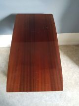 table tv vintage à roulettes et 2 tablettes années 60 vernie