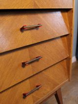 Secrétaire aux poignées d or