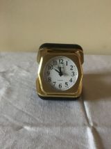 Petit réveil de voyage