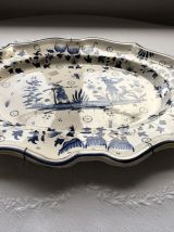 Grand plat en faience
