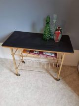 desserte vintage plateau skaî noir et structure métal doré 