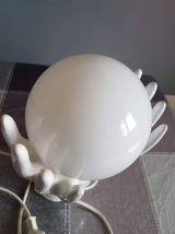 lampe vintage mains céramique blanche avec globe opaline