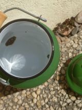 pot  a  lait  en acier emaillé , vintage