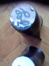 Une paire de vases vintage