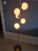 lampadaire  opalines pied métal chromé année 1974