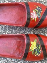 sabots  en bois peints , vintage