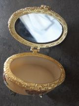 Ancien pilulier décoré chat