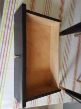 table de chevet vintage remise au goût du jour noire et or