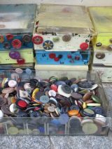 lot de milliers de boutons anciens fabrication France