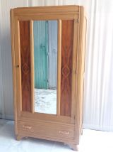 ARMOIRE VINTAGE DES ANNEES 50 A 1 PORTE 