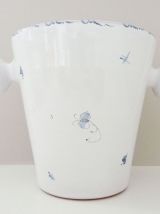 Seau champagne en céramique de Moustiers. Signé J-Mathieu 