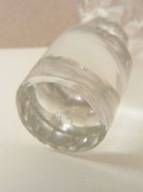 Jolie carafe à eau en verre gravé, carafe à décanter. 