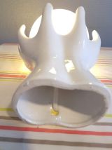 lampe mains vintage céramique blanche avec globe opaline