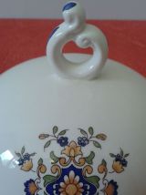 Beurrier / confiturier en porcelaine.