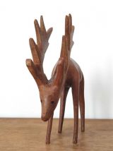 Statuette vintage Cerf en bois sculpté