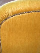 Fauteuil crapaud velours Napoléon III jaune doré