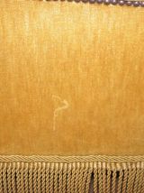 Fauteuil crapaud velours Napoléon III jaune doré